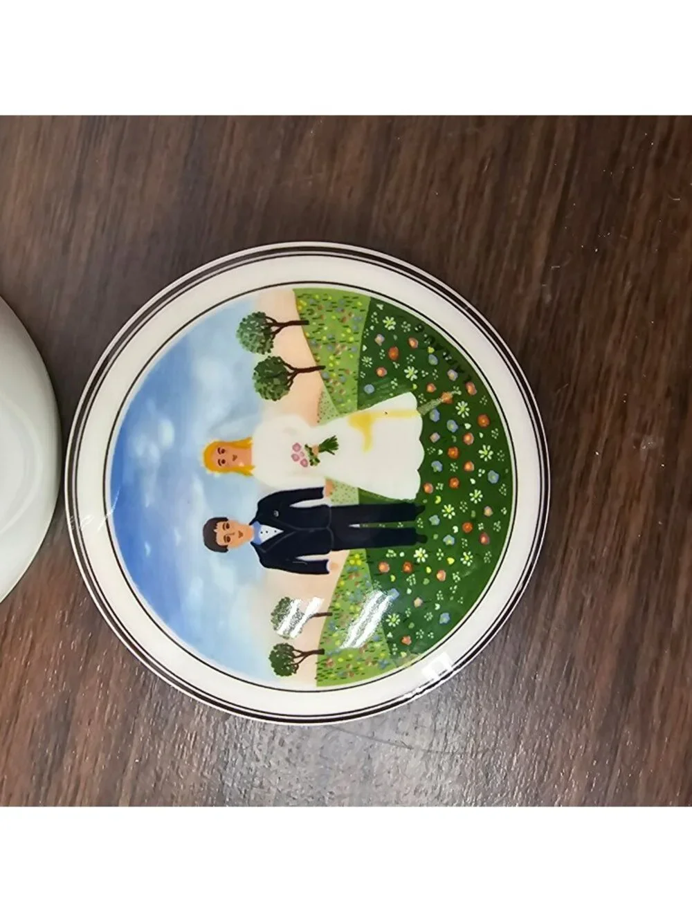 Villeroy & Boch Naif Wedding Porcelain Trinket Box Bride & Groom Round Ring Box